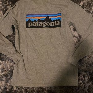 Patagonia long sleeve grey shirt. NWT